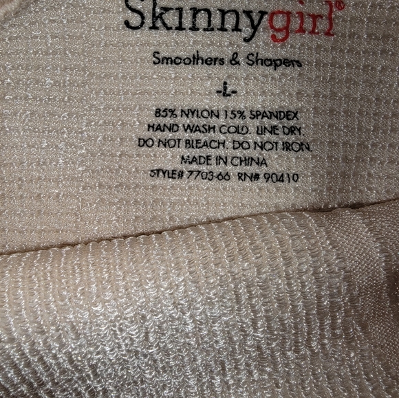 NWT Skinny Girl Smoothers & Shapers - Shaping Seamless Briefs - Picture 4 of 4